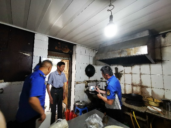 浙江新昌:开展“蓝天二号”餐饮油烟整治行动