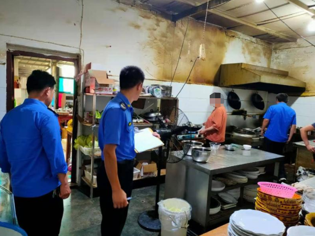 集中整治!霍邱46家餐饮饭店被查