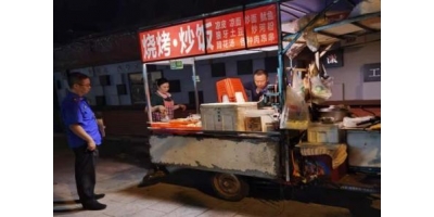 成都曝光餐饮油烟污染典型案例，严格落实问题整改