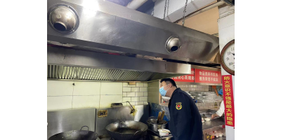 郑州高新区石佛办事处有序开展疫情防控和餐饮油烟专项检查工作